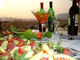 Tsauchab River Lodge