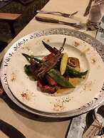 Tsauchab River Lodge