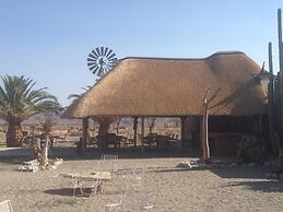 Tsauchab River Lodge