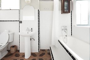 OB OON Boutique Bed & Breakfast