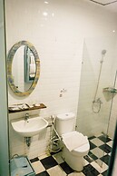 Omah Njonja Bed & Brasserie