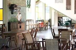 Omah Njonja Bed & Brasserie