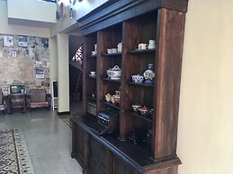 Omah Njonja Bed & Brasserie