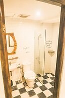 Omah Njonja Bed & Brasserie