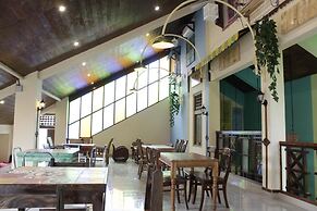 Omah Njonja Bed & Brasserie