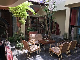 Omah Njonja Bed & Brasserie