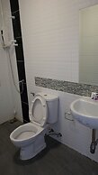 Mae-Porn Hostel
