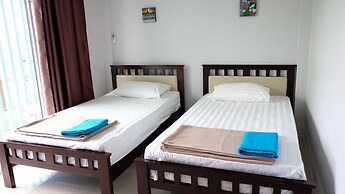Mae-Porn Hostel