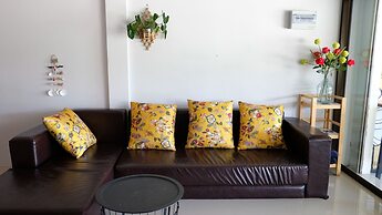Mae-Porn Hostel