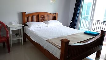Mae-Porn Hostel