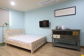 Midtown Hostel