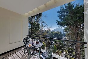 8fold-Pinecrest By LaRiSa, Bhimtal