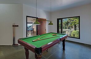 8fold-Pinecrest By LaRiSa, Bhimtal