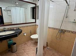 8fold-Pinecrest By LaRiSa, Bhimtal