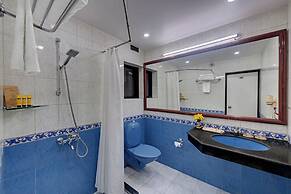 8fold-Pinecrest By LaRiSa, Bhimtal