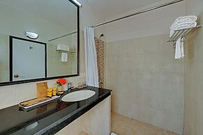8fold-Pinecrest By LaRiSa, Bhimtal