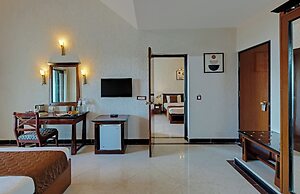 8fold-Pinecrest By LaRiSa, Bhimtal