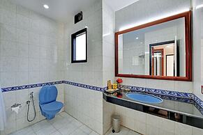 8fold-Pinecrest By LaRiSa, Bhimtal