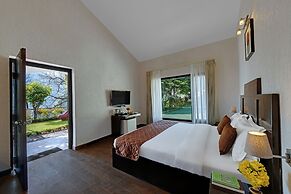 8fold-Pinecrest By LaRiSa, Bhimtal