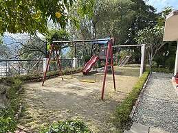 8fold-Pinecrest By LaRiSa, Bhimtal