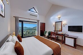 8fold-Pinecrest By LaRiSa, Bhimtal