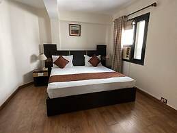 8fold-Pinecrest By LaRiSa, Bhimtal