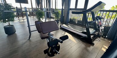 Seashore Hotel & Apartment