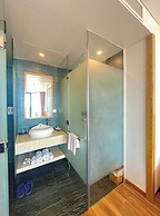 Seashore Hotel & Apartment