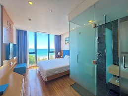 Seashore Hotel & Apartment