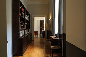 SpaccaNapoli Comfort Suites