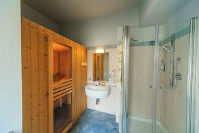 SpaccaNapoli Comfort Suites