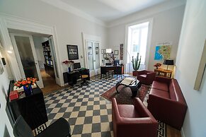 SpaccaNapoli Comfort Suites