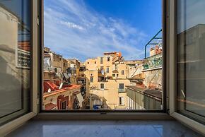 SpaccaNapoli Comfort Suites