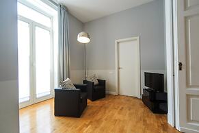 SpaccaNapoli Comfort Suites