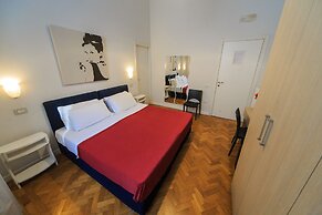 SpaccaNapoli Comfort Suites