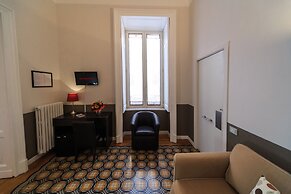 SpaccaNapoli Comfort Suites