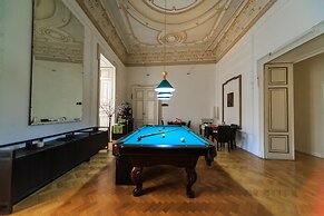 SpaccaNapoli Comfort Suites