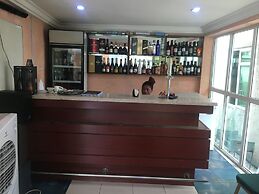 Hymax Grace Hotel and Suites