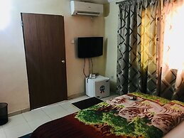 Hymax Grace Hotel and Suites