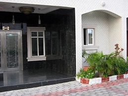 Hymax Grace Hotel and Suites