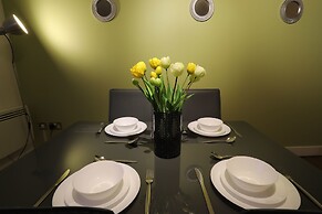 ICC Arena Fiveways Central Apartment