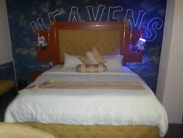 De Heavens Royale Hotel & Towers