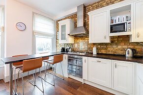 Vauxhall Park Views - 2 Bed Flat by BaseToGo