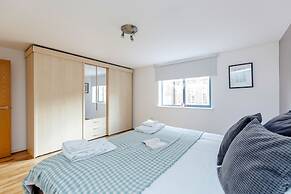 The Bateman's Shoreditch 2 Bed Flat by BaseToGo