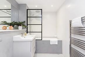 The Bateman's Shoreditch 2 Bed Flat by BaseToGo