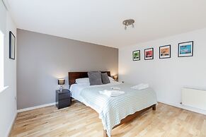 The Bateman's Shoreditch 2 Bed Flat by BaseToGo
