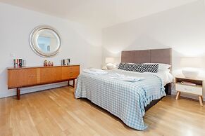 The Bateman's Shoreditch 2 Bed Flat by BaseToGo