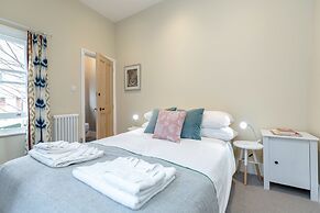 Vauxhall Oasis - 3 Bed House by BaseToGo