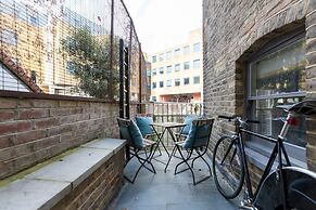 Vauxhall Oasis - 3 Bed House by BaseToGo