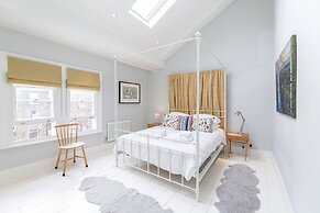 Vauxhall Oasis - 3 Bed House by BaseToGo
